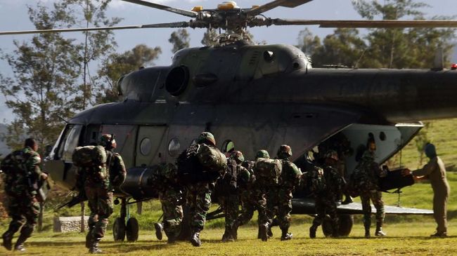 Polri Kerahkan Tiga SSK untuk Kejar KKB di Papua