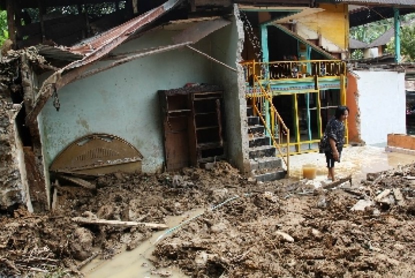 Longsor Meluas di Sukabumi, 332 Rumah Rusak