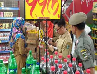 Asyik Shoping di Mall, 5 Guru Terjaring Razia