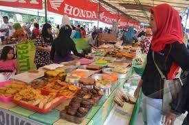 Bupati Rohil Puji Partisipasi Masyarakat dalam Pasar Ramadan