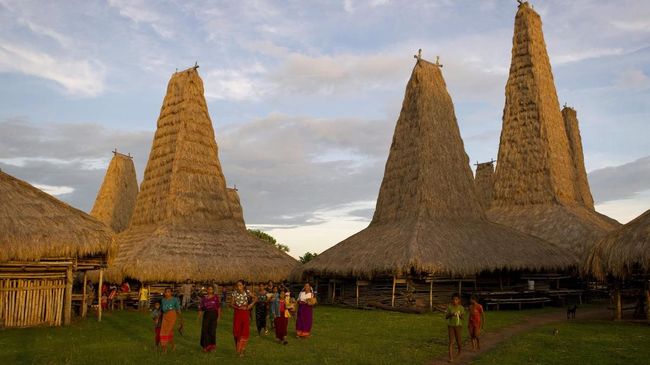 Sumba Barat Daya Kembangkan Wisata Budaya 