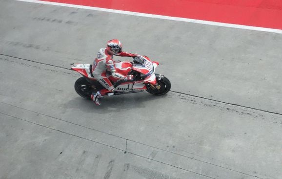 Dovizioso Dibikin Bingung Ban dan Sirkuit Sepang 
