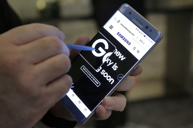 Desain Jadi Penyebab Galaxy Note 7 Meledak?