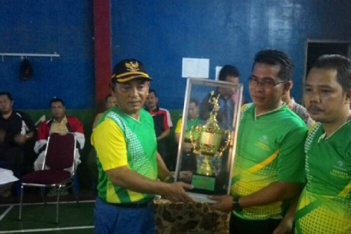 Buka Turnamen Badminton, Bupati Harris: Semoga Memberikan Kontribusi Positif Bagi Gerenasi Olahraga.