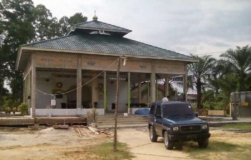 Inspiratif, Ayang Rela Hibahkan Tanah Pribadi Demi Membuka Akses Menuju Masjid