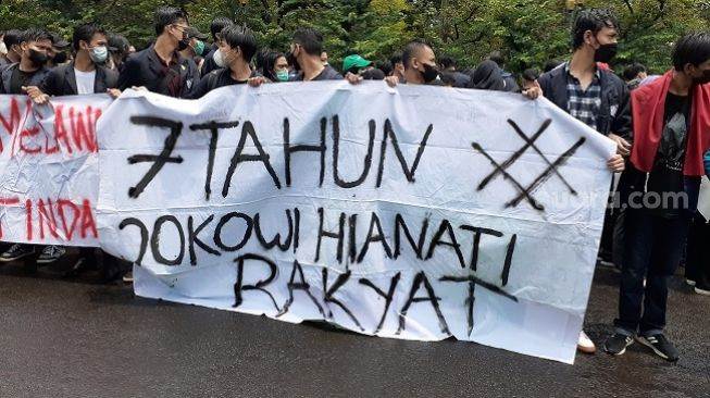 Pendemo Sebut Jokowi 7 Tahun Khianati Rakyat