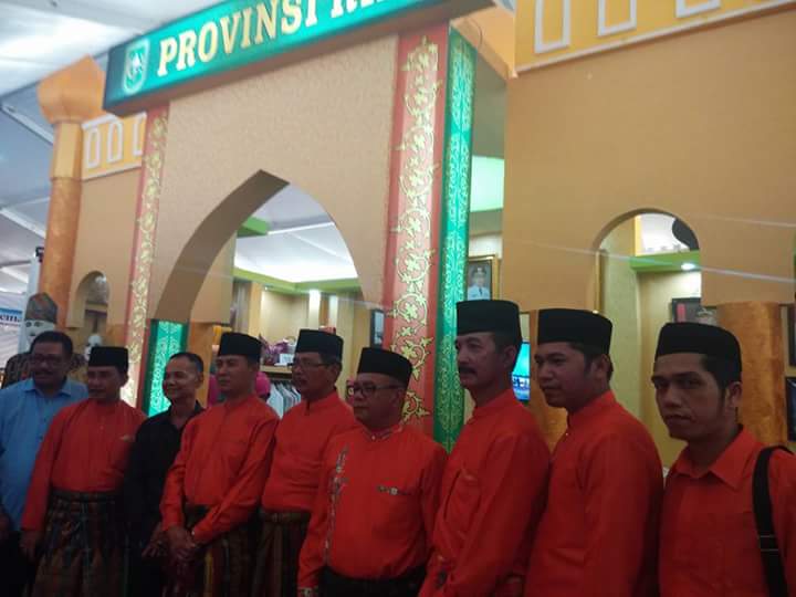 Rohil Dipercayakan Wakili Stand Bazar Riau Raih Juara II