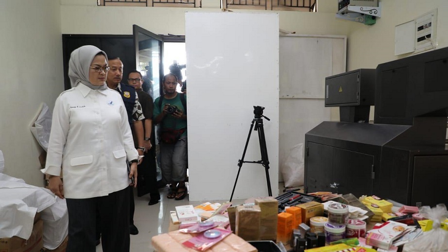 BPOM Gerebek 4 Pabrik Kosmetik Ilegal Senilai Rp30 M di Jakarta Barat