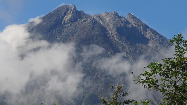 Dua Awan Panas Meluncur dari Gunung Merapi Senin Pagi