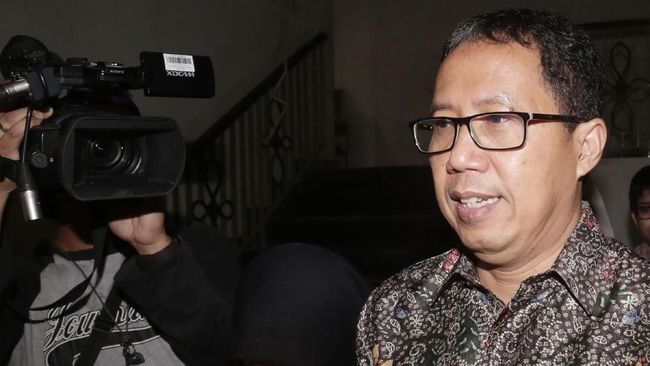 Jalani Pemeriksaan Lanjutan, Joko Driyono Tampak Kelelahan 