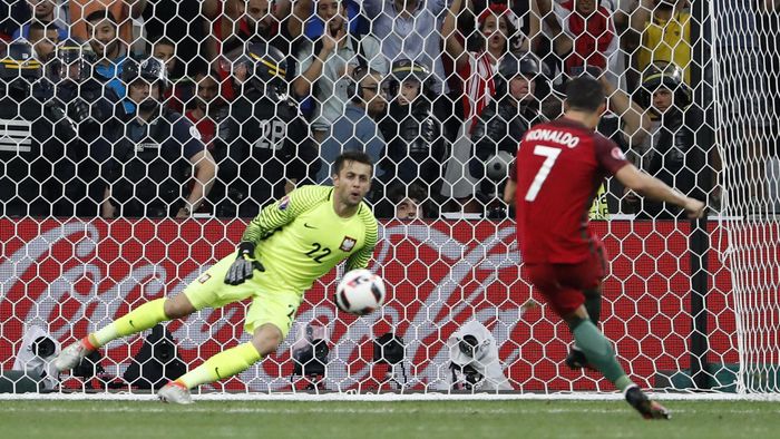 Final Piala Eropa yang Minim Adu Penalti 