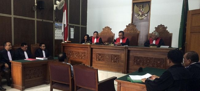 Pengadilan Tunda Sidang Kasus Foto Jokowi dan Nikita Mirzani 