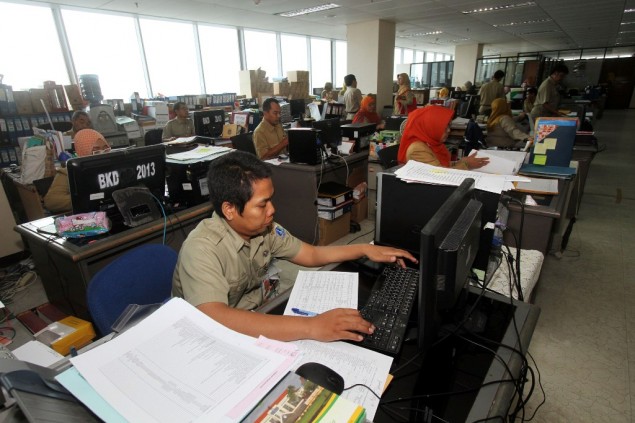 Emil Dukung Pemangkasan 1 Juta PNS 
