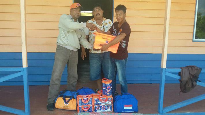 Korban Kebakaran di Tanjung Kedabu Rapat Terima Bantuan Dari BPBD Meranti 