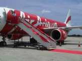 Air Asia Batal Terbang, Penumpang ke Pekanbaru Merasa Dirugikan