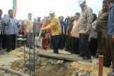 Bupati Siak Kukuhkan Persatuan Pedagang Kaki Lima, Bangun Pasar dan Serahkan Bantuan Mobil