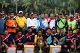 Pulang Kampung, Bupati Inhil Tutup Pertandingan Sepakbola di Desa Pasar Kembang Keritang