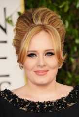 Bermulut Pedas, Adele Kena Semprot Netizen