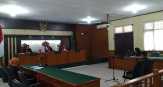 Mislan Menangis Divonis 4 Tahun Penjara