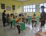 Pakai Masker, SMKN 1 Bengkalis Nekad Ujian Mid Semester