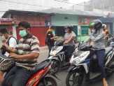 Brimaspala Unisi Bagi-bagi Masker kepada Pengguna Jalan
