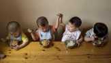 China Longgarkan Aturan Adopsi Anak