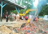 Karantina Bengkalis Musnahkan 1.308 Karung Bawang Merah Ilegal