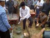 Bupati Rohil Letakkan Batu Pertama Pembangunan Kantor Penghulu Akar Berlingkar