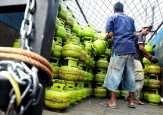 Sidak Gas Elpiji Disperindag Siak di Bungaraya Lebih Dua Jam Warga Menunggu Datangnya Gas