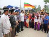 Walikota Pekanbaru Dr. H. Firdaus. ST.MT Melepas Gerak Jalan Santai di Tampan
