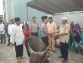 Kapolres Dumai Serahkan Lima Hewan Kurban
