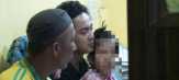 Abeng Lepaskan Kerinduan dengan Putri Bungsunya di Ruang Penyidik Polsek Bukit Raya