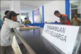 8 Bulan Urus KK dan Akte Kelahiran tak Kunjung Siap, Warga Mengamuk di Kantor Disdukcapil Pelalawan