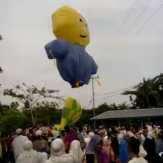 Tradisi Unik Warga Benhul, Terbangkan Balon Raksasa Usai Pelaksanaan Shalat Id