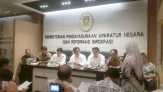 PGRI Sesalkan Honorer tak Masuk APBN 2016