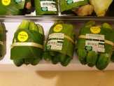 Swalayan di Thailand Ganti Kemasan Plastik dengan Daun Pisang