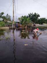 Pasang Besar Mengakibatkan Rumah Warga Banjir