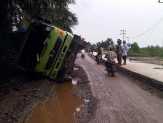 Safari Ramadhan, Warga Tambut Curhat Jalan Rusak dan Listrik kepada Bupati Rohul