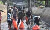 Sahabat sungai Pekanbaru gandeng komunitas dalam aksi bersih sungai