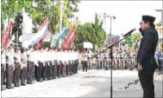 Mengajak Masyarakat Menyukai Festival Pacu Jalur, Wabup Pimpin Gelar Pasukan Pacu Jalur