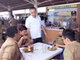 Gubernur Riau ke Jakarta, Banyak ASN Nongkrong di Kantin