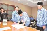 Karo Humas Setdaprov Riau Pukul Mahasiswa