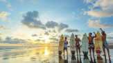 5 Negara Terbaik di Asia untuk Surfing