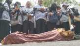 Guru Sholat Jenazah, Longmarch ke Kantor Gubernur