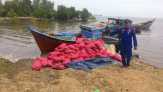 Polres Dumai Amankan 175 Kampit Bawang Merah Ilegal di Tepi Pantai Purnama