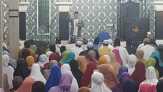 Ratusan Warga Padati Masjid Ar Rahmah Desa Banglas