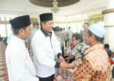 Wabup Siak Salurkan Zakat Komsumtif Rp9 Miliar di Tualang