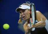 Wozniacki Melaju, Kvitova Kandas