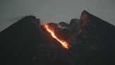 Gunung Merapi Dua Kali Luncurkan Guguran Lava