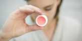 7. Membuat aroma parfum lebih awet